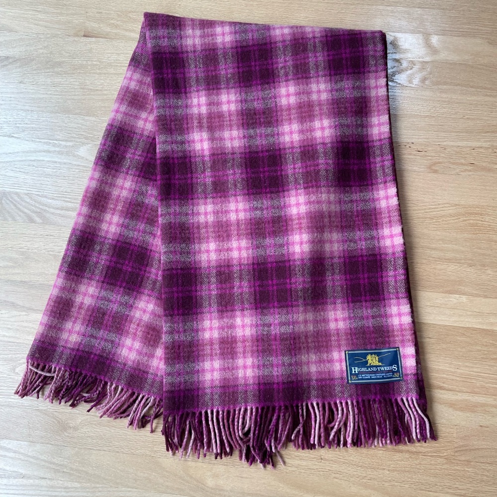 Highland Tweeds Vintage Plaid Wool Throw Blanket in Excellent Condition - Picture 2 of 5